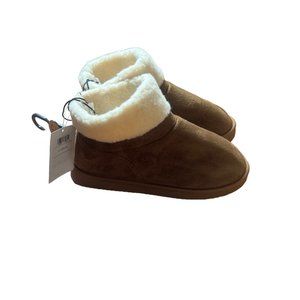 Blue Mountain Women's Memory Foam Bootie Slipper Fawn Tan - size S (5-6)